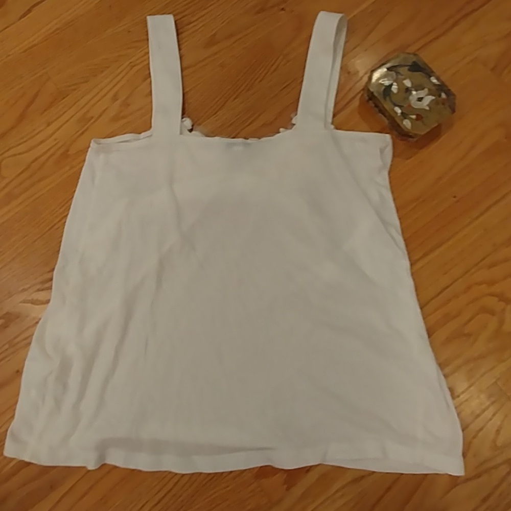 🌷CLOSET CLOSE OUT🌷
Express Front Ruffle Tank Top
Size Small - Picture 2 of 4